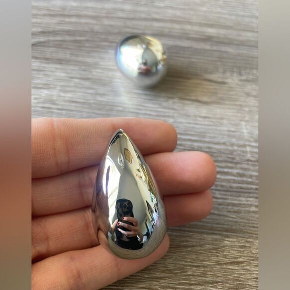 Large bottega inspired drop shape earrings A162 - Picture 5 of 5